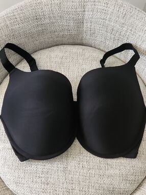 No Boundaries Black Seamless T-Shirt Bra